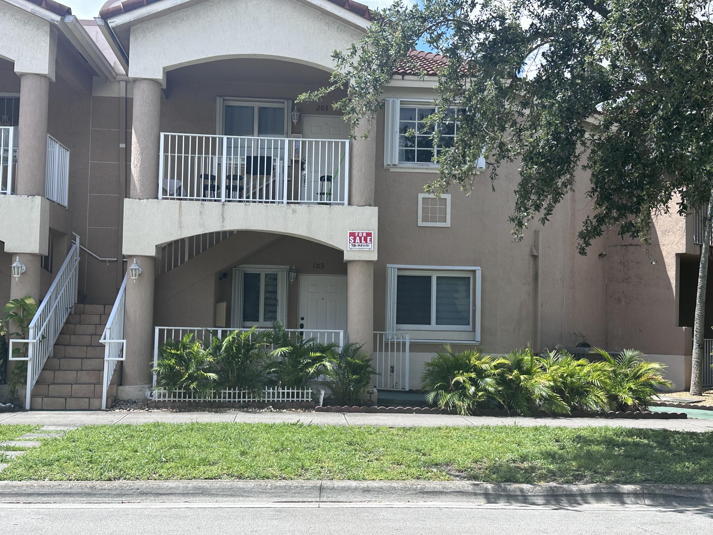 300 E 4th Street # 103, Hialeah FL 33010