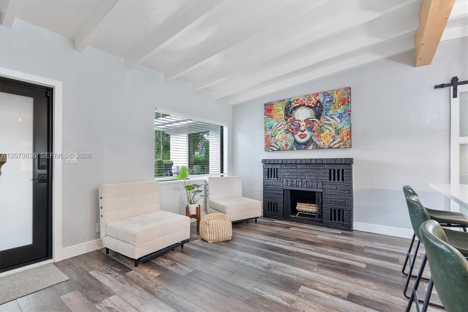 1609 SW 12th Ct — Photo 5