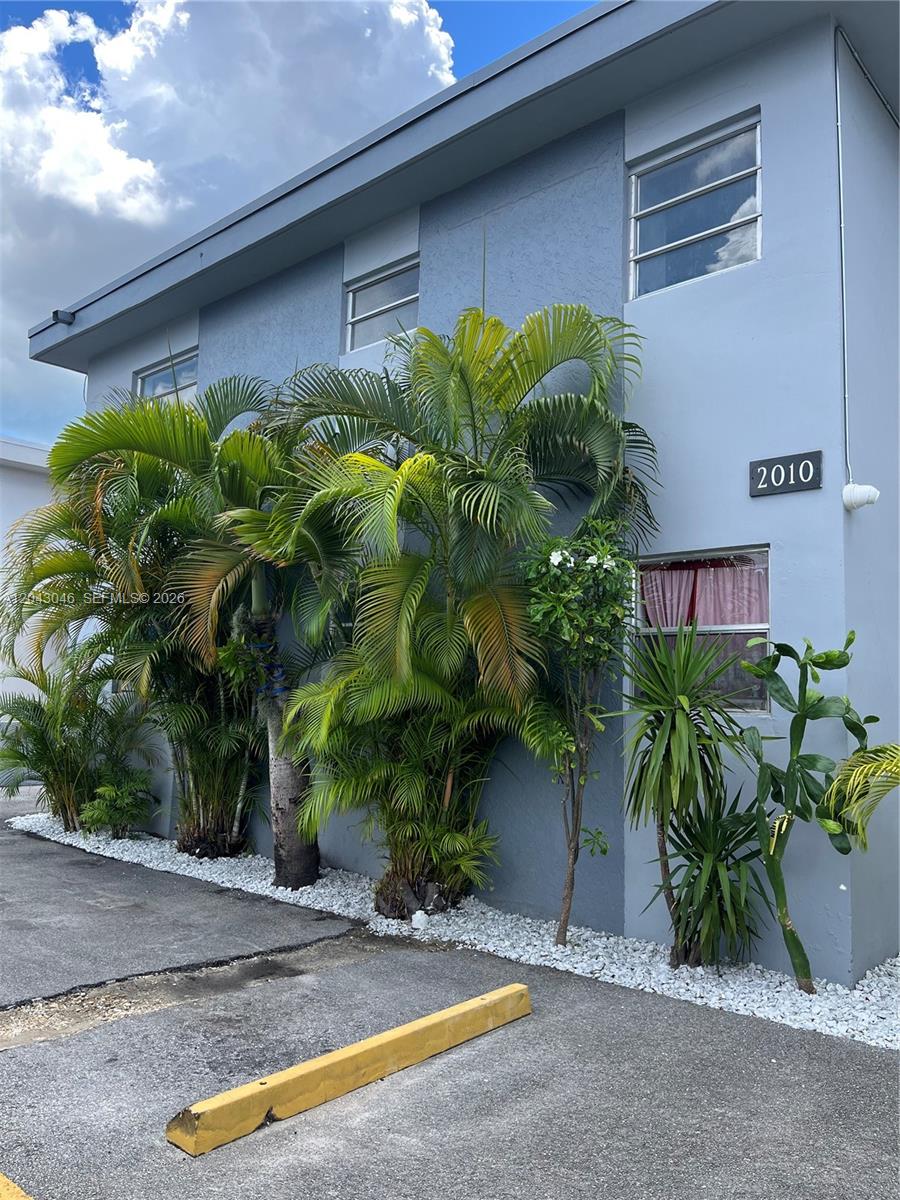 2010 SW 6th St # 4, Miami FL 33135