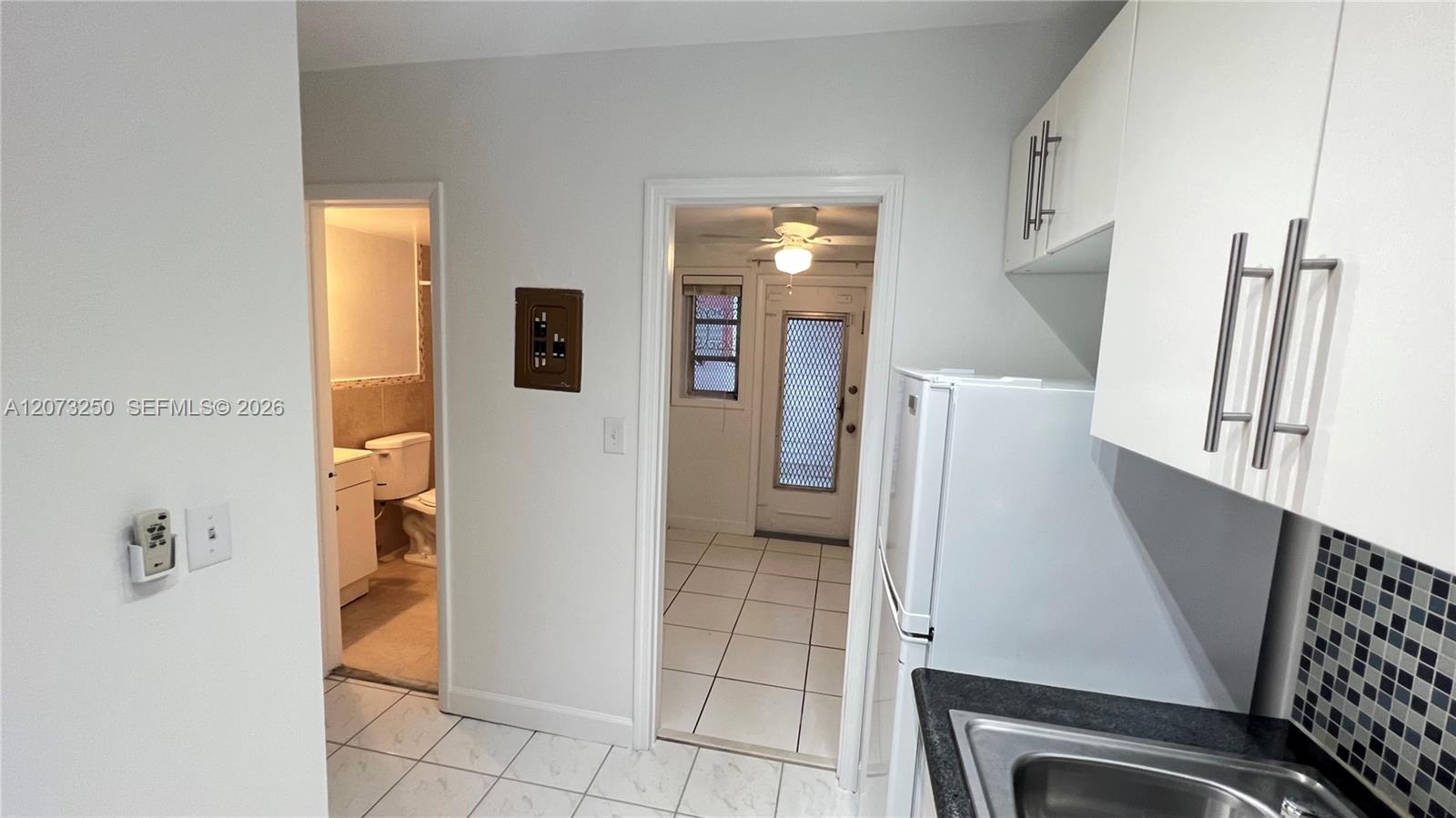 1234 Euclid Ave # 4 — Photo 3