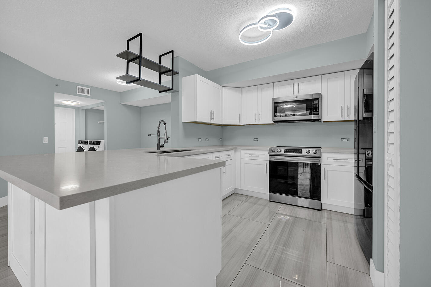 1010 Villa Circle, Boynton Beach FL 33435