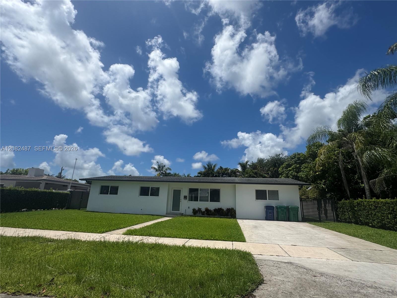 8640 SW 125th Ter # 0 — Photo 2