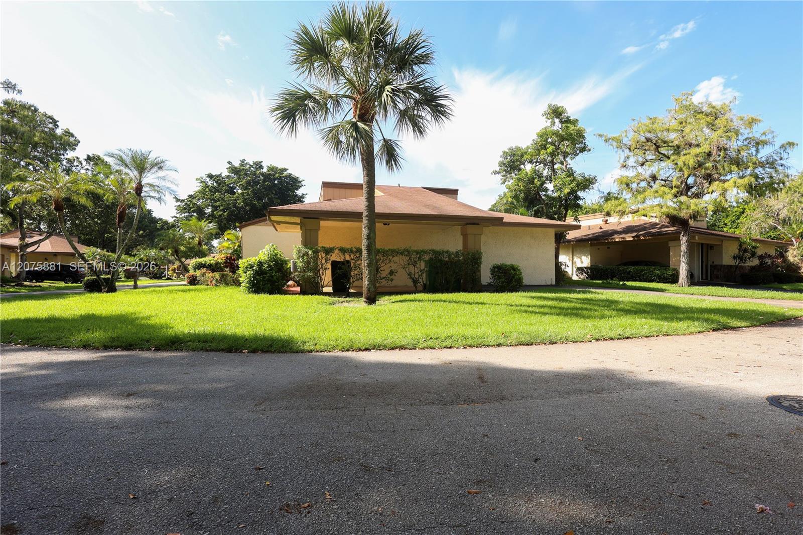 8050 Palmetto Palm Cir # 55 — Photo 2
