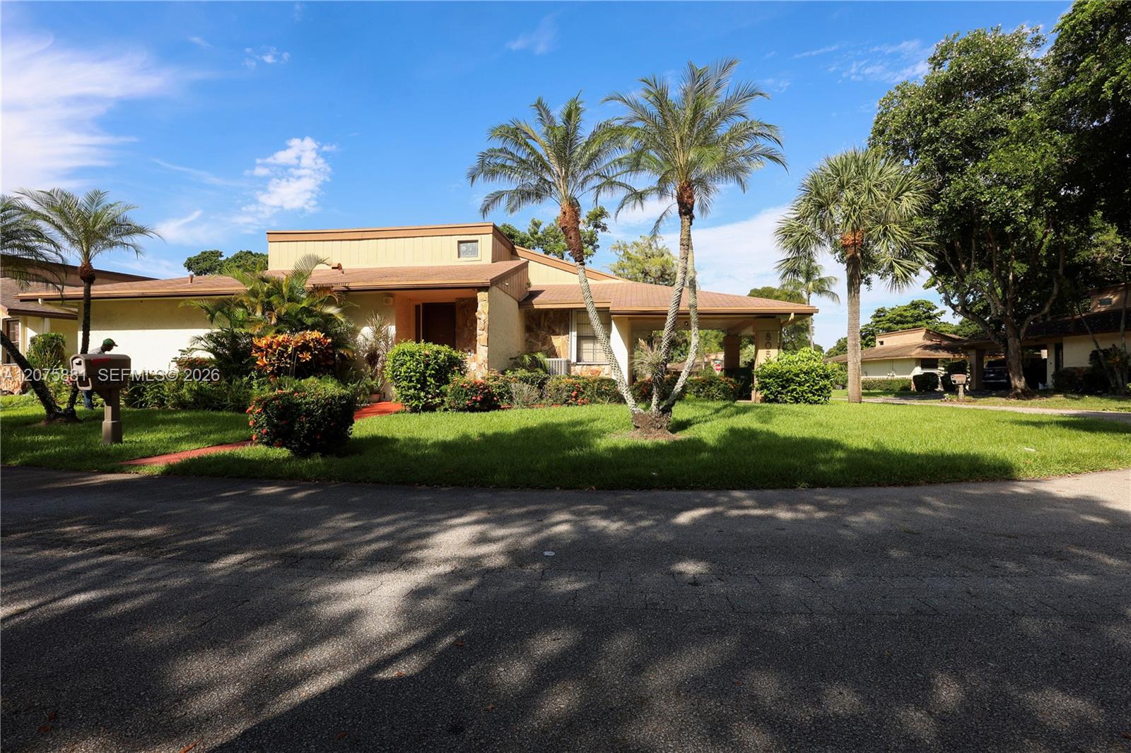 8050 Palmetto Palm Cir # 55 — Photo 4