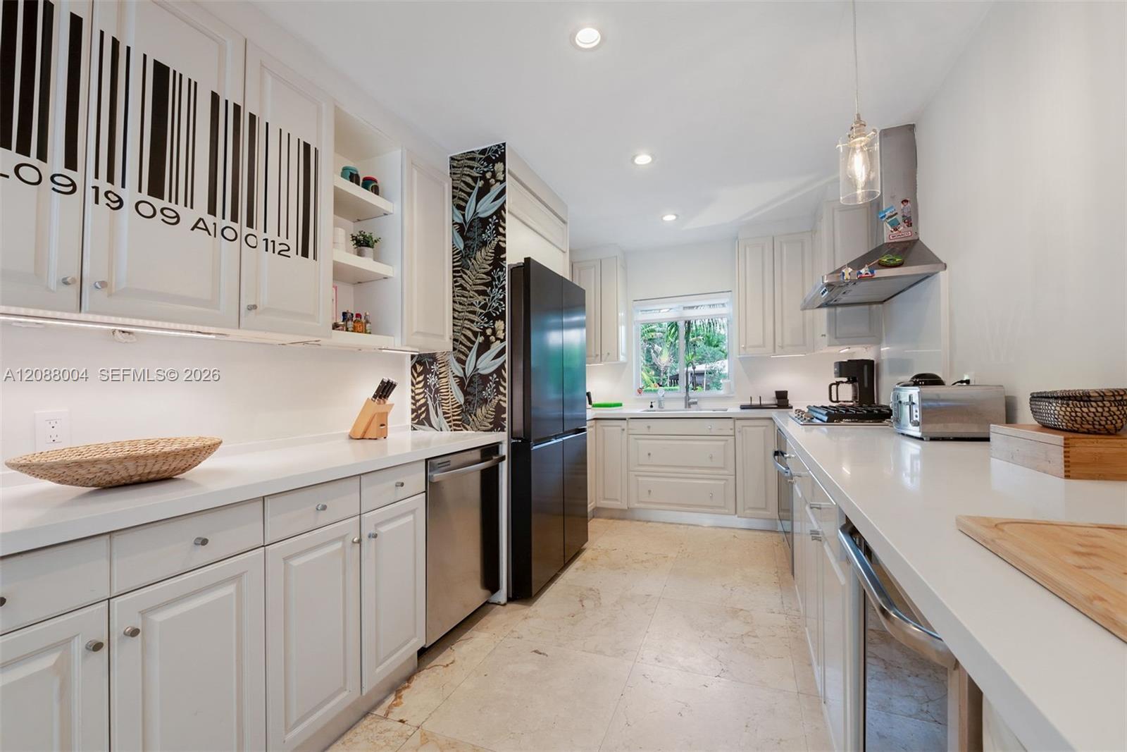 5800 SW 50th Ter # 5800 — Photo 3