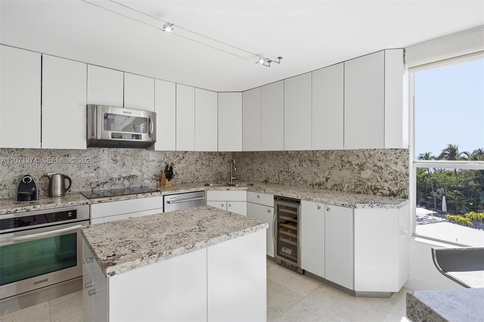 613 Ocean Dr # 5D View 4