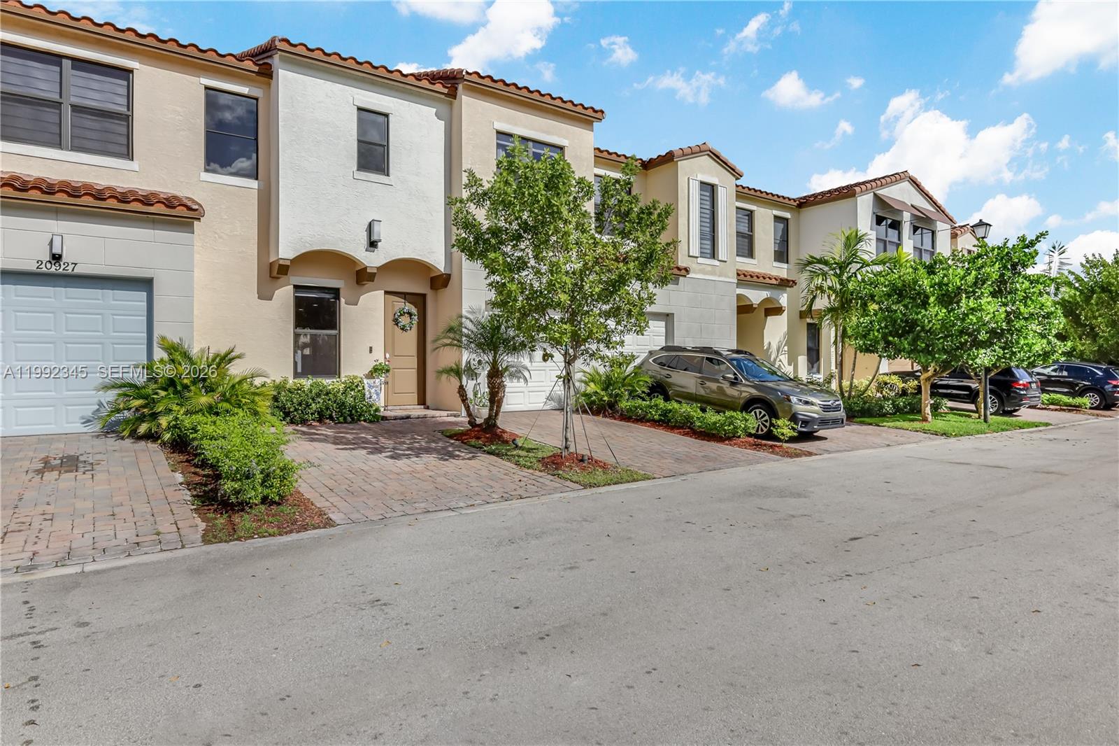 20921 NW 1st Ct — Photo 3