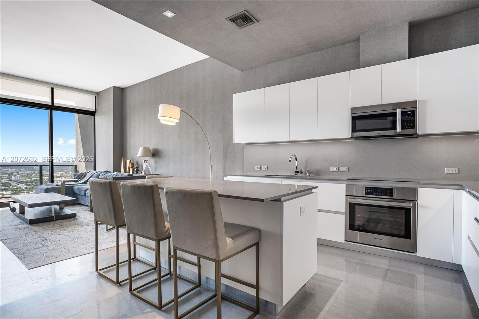 88 SW 7th St # 4006 — Photo 4