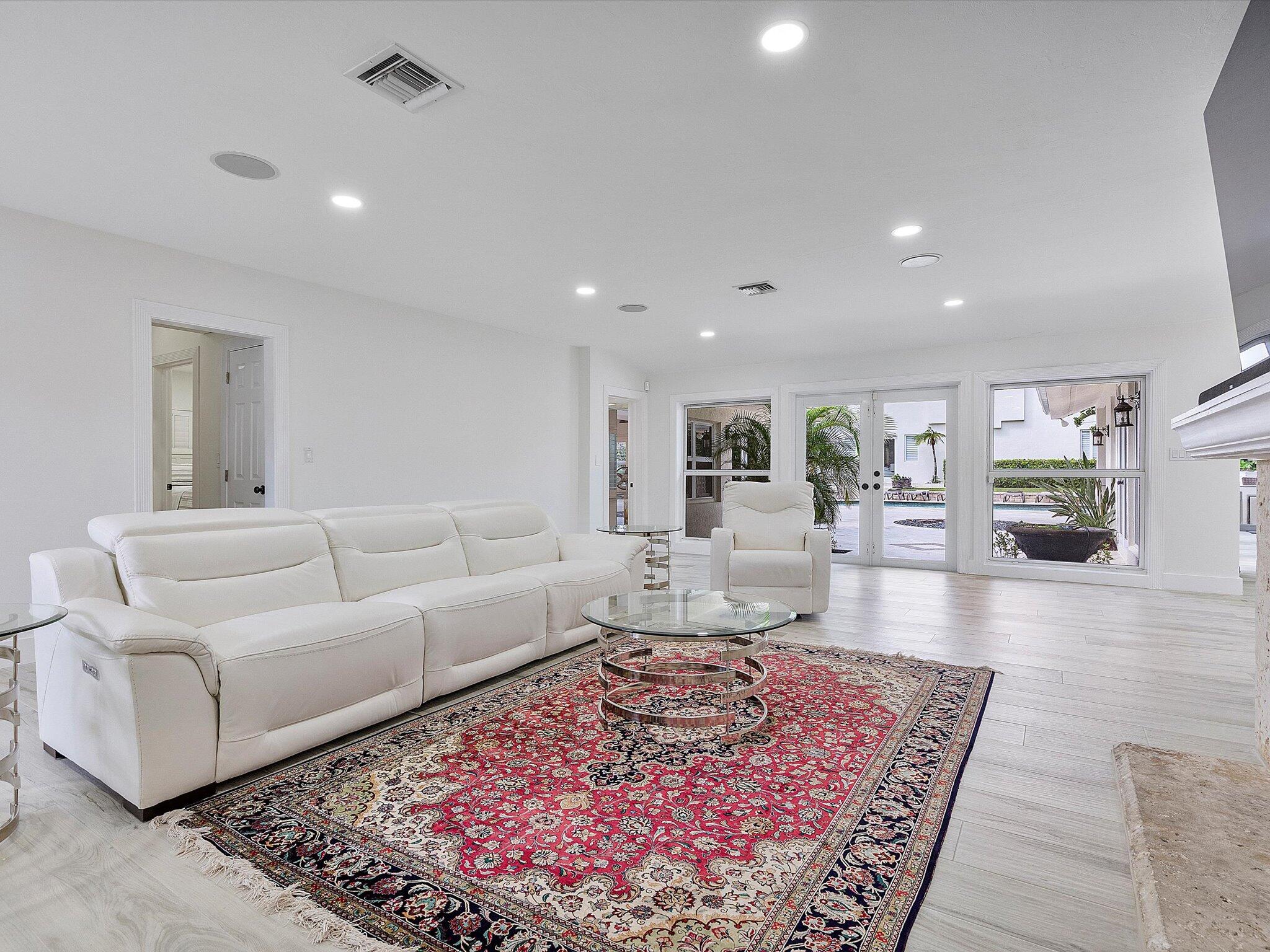 411 Poinciana Drive — Photo 4