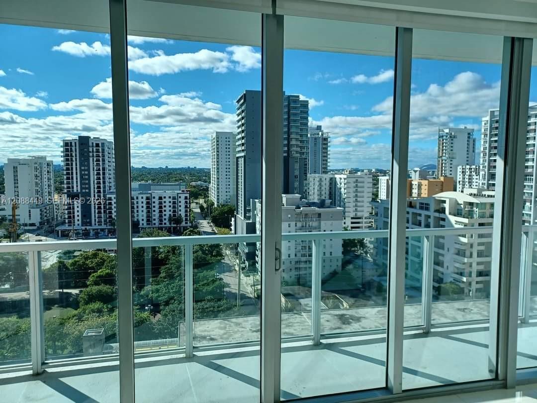 1111 SW 1 AV # 1825-N — Photo 3
