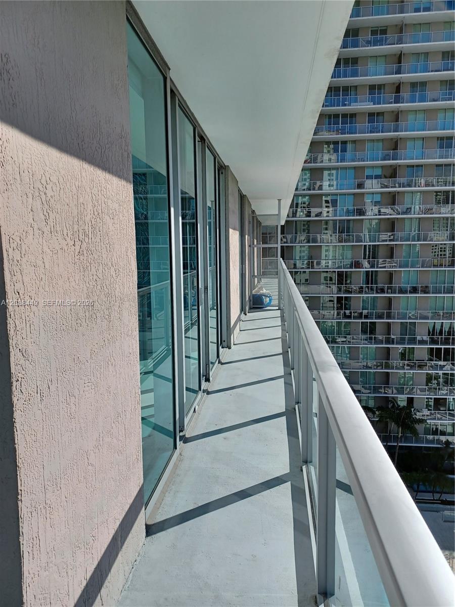 1111 SW 1 AV # 1825-N — Photo 5