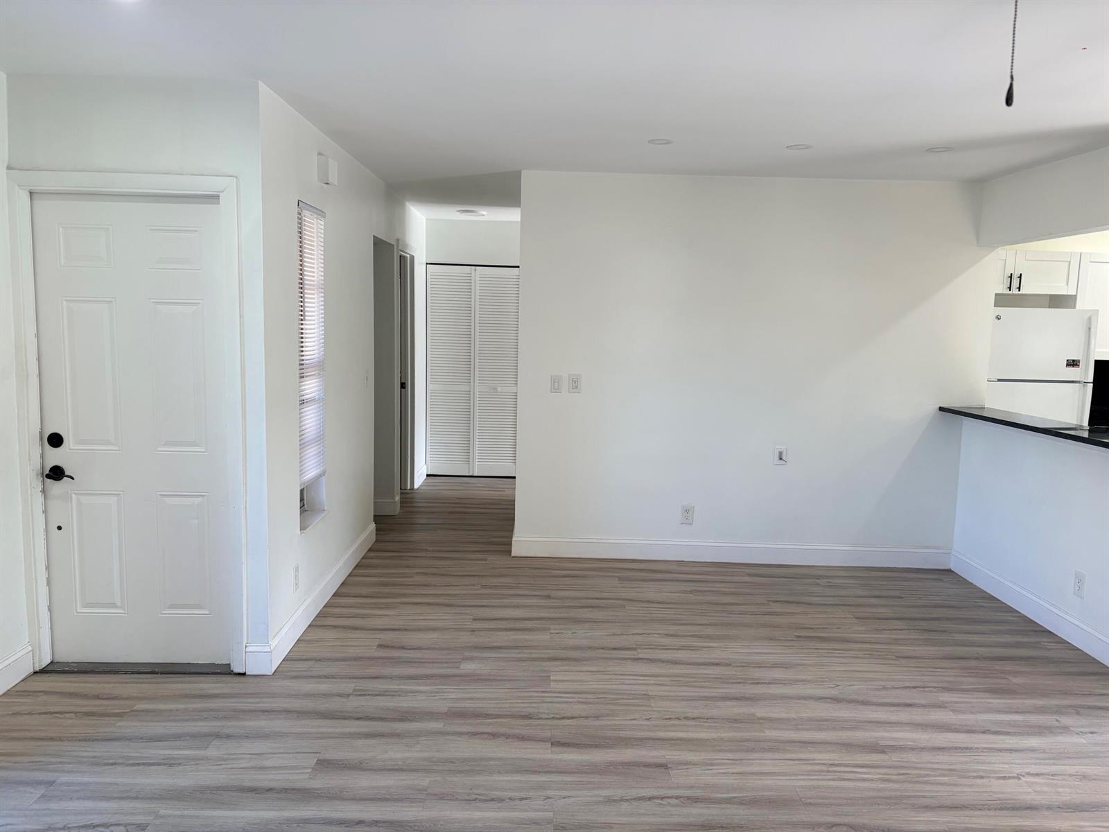 LIVING/DINING