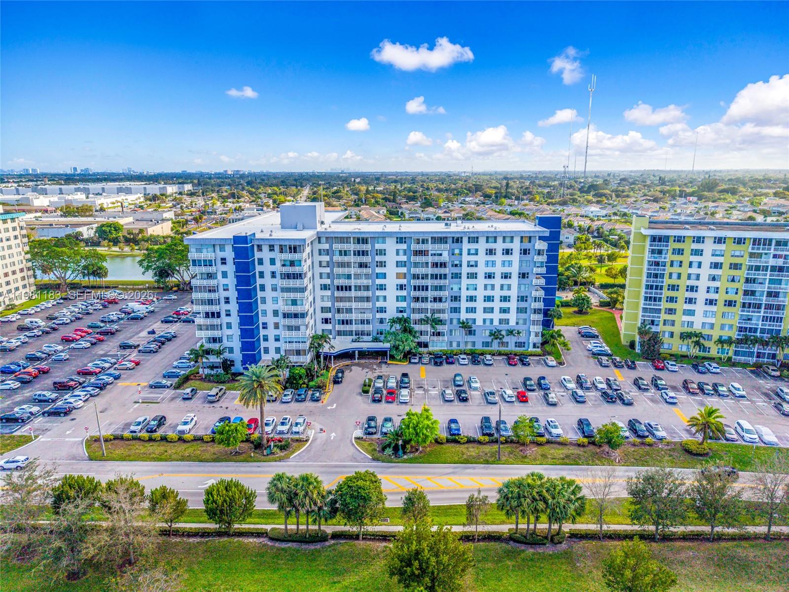 4350 Hillcrest Dr # 200, Hollywood FL 33021