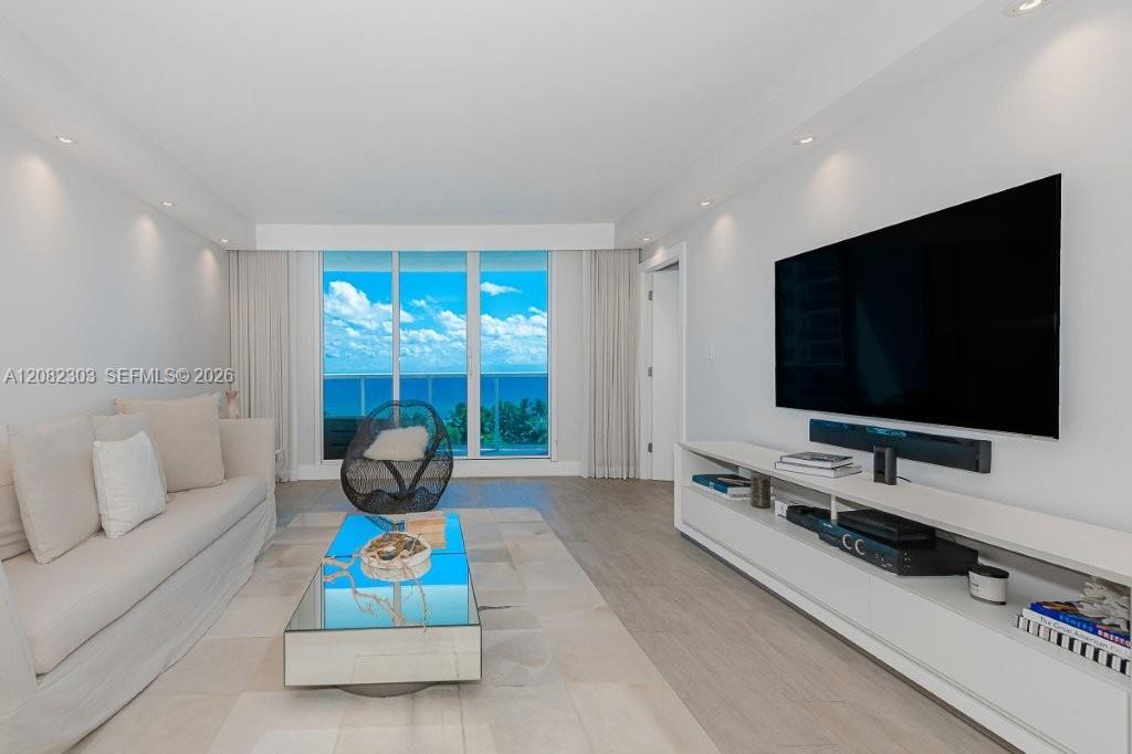 2301 Collins Ave # 738 — Photo 5
