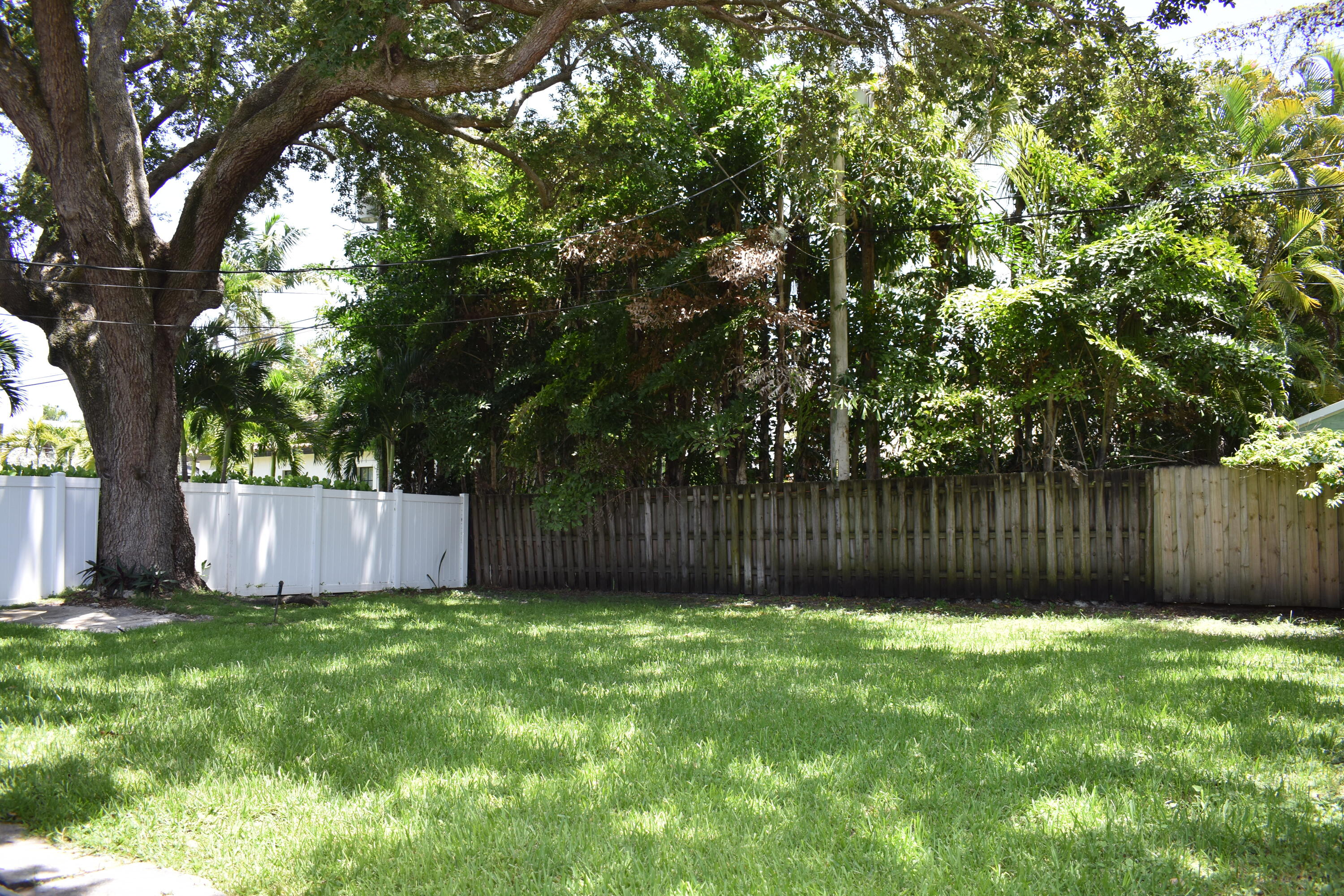 816 SE 6th Court — Photo 4