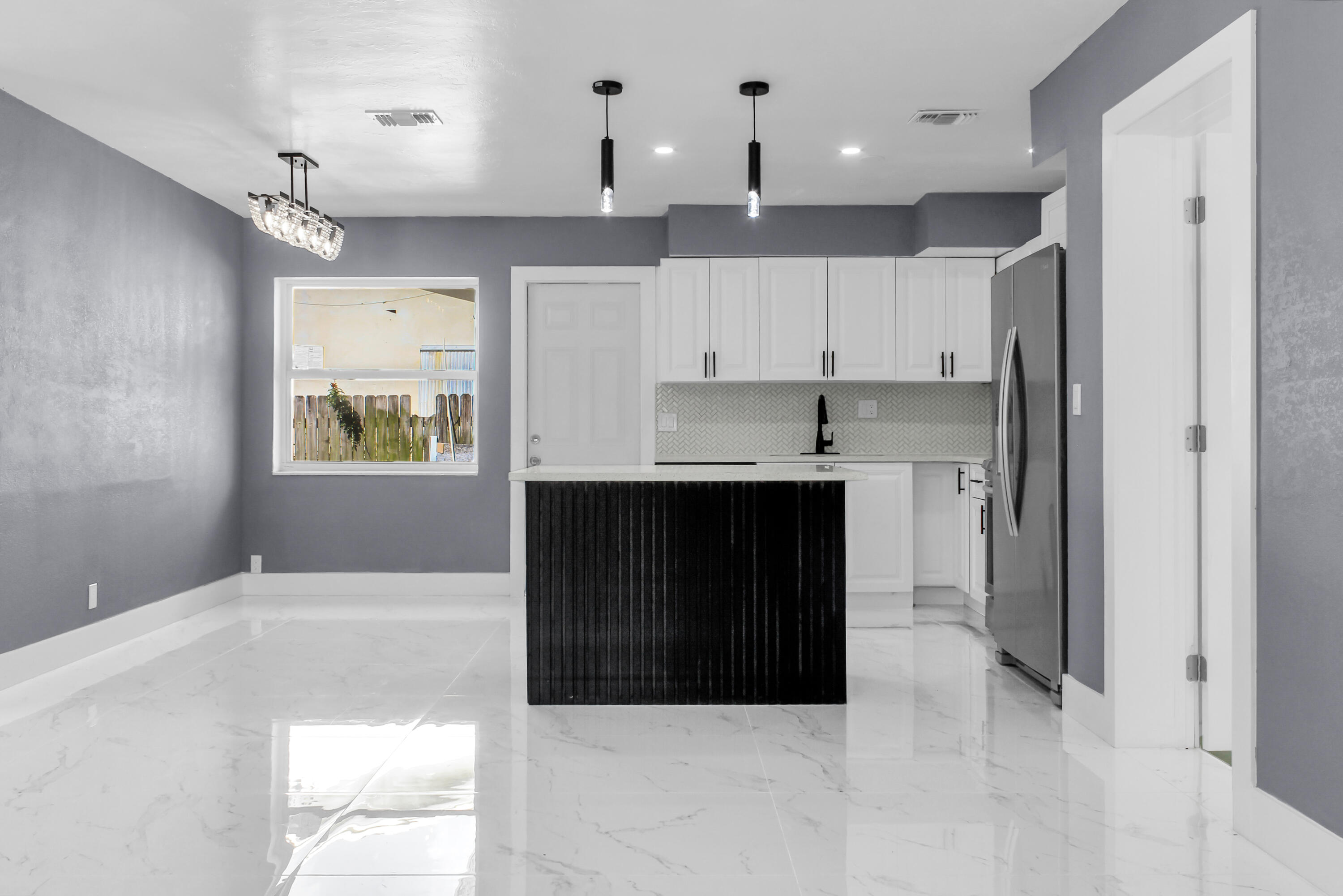 915 SW 3RD Street, Boynton Beach FL 33435