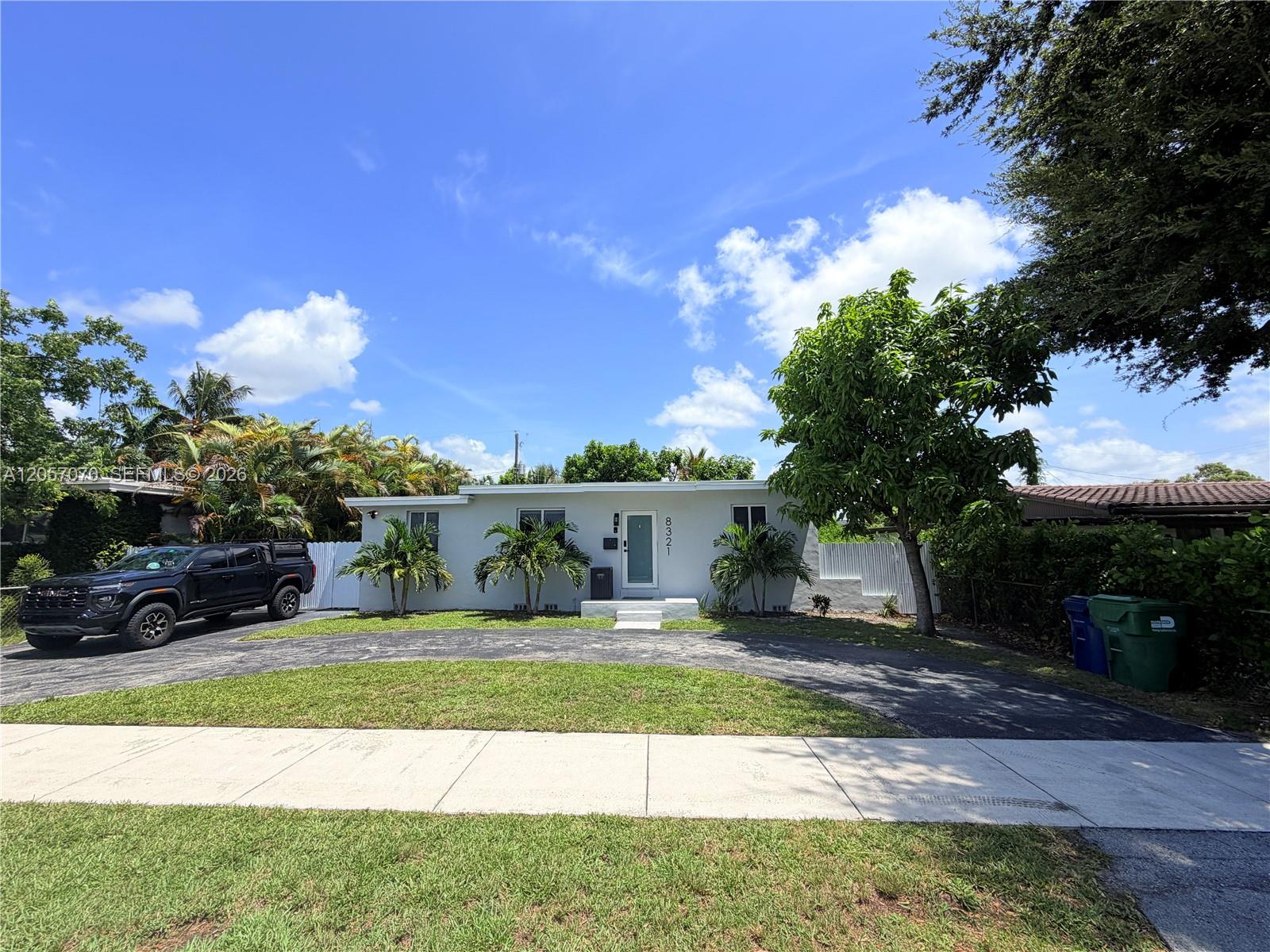 8321 SW 46th St, Miami FL 33155