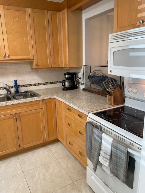 307 LAKE EVELYN Drive — Photo 5