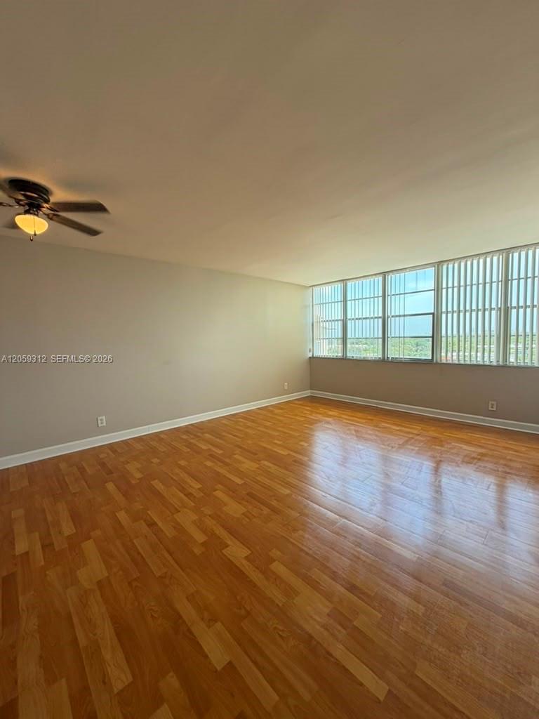 2025 NE 164th St # 1006 — Photo 4