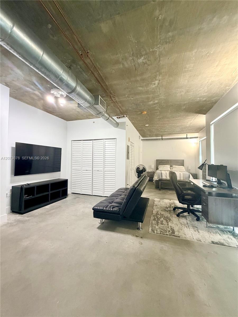 455 NE 25th St # 4D — Photo 2