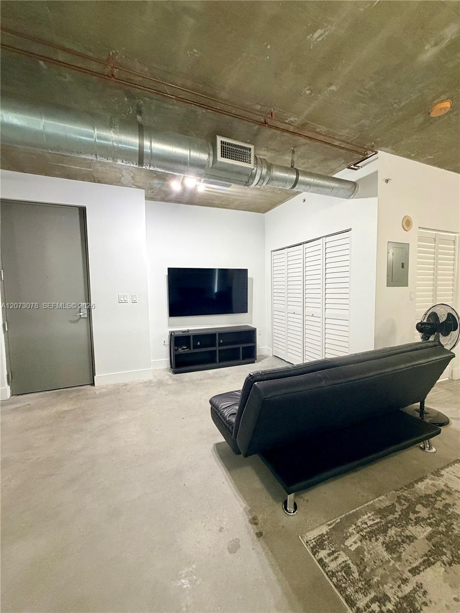 455 NE 25th St # 4D — Photo 3