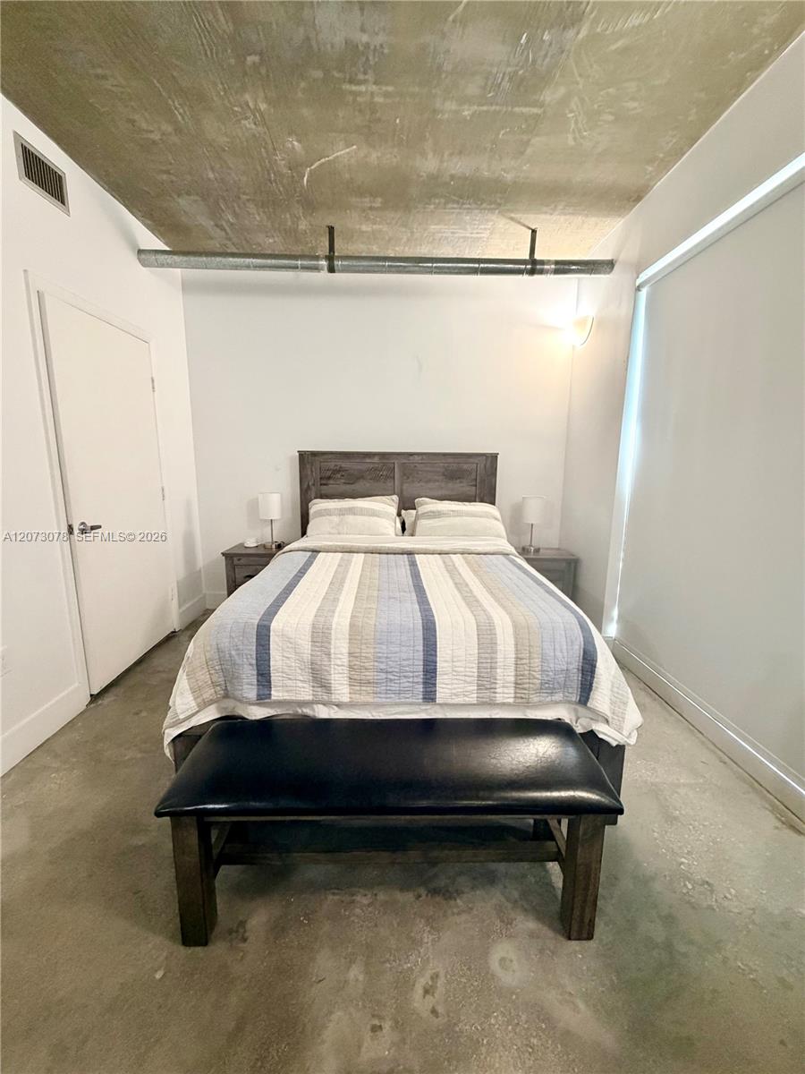 455 NE 25th St # 4D — Photo 4