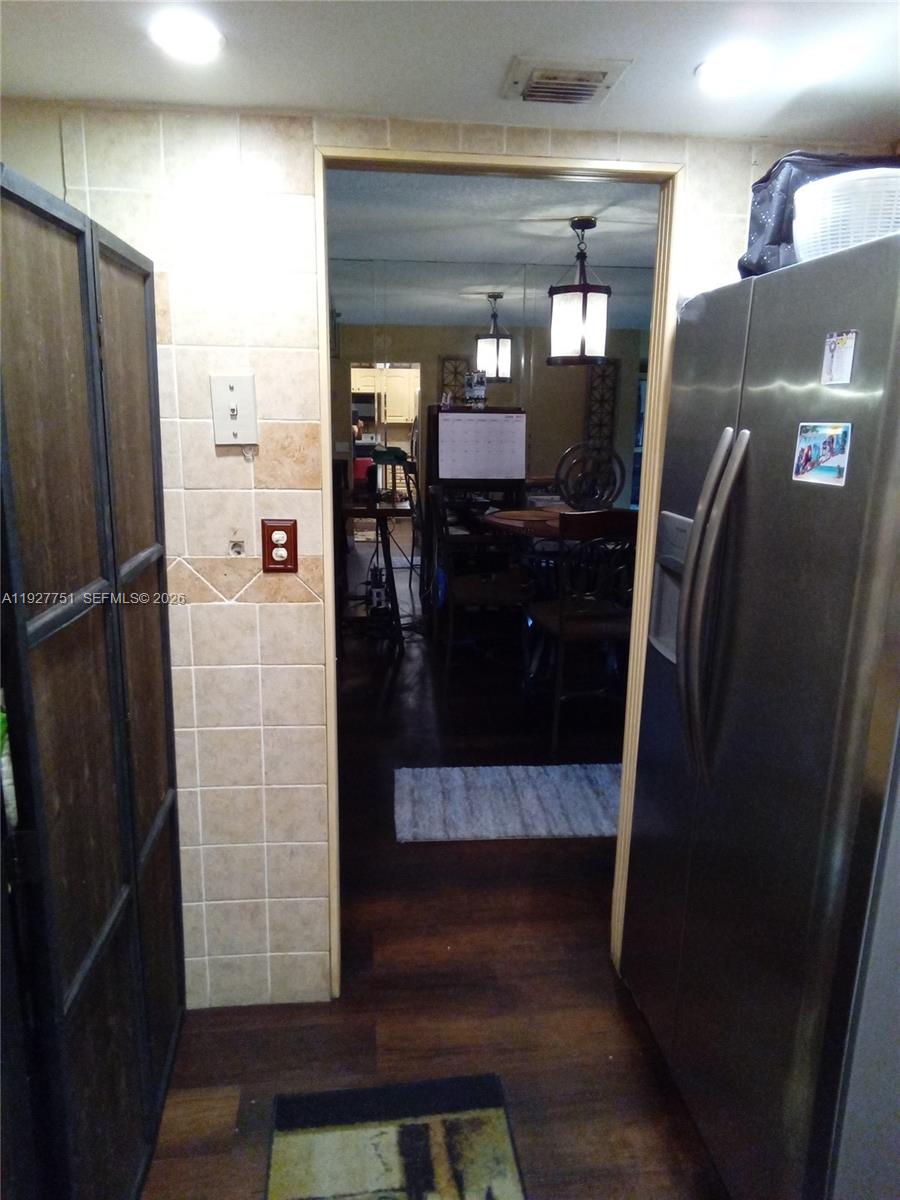 1000 Saint Charles Pl # L2 — Photo 5