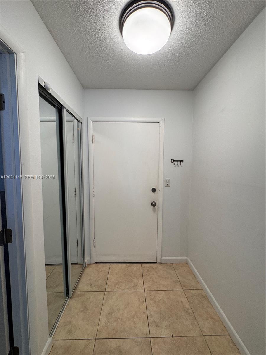 1670 NE 191st St # 3 — Photo 2