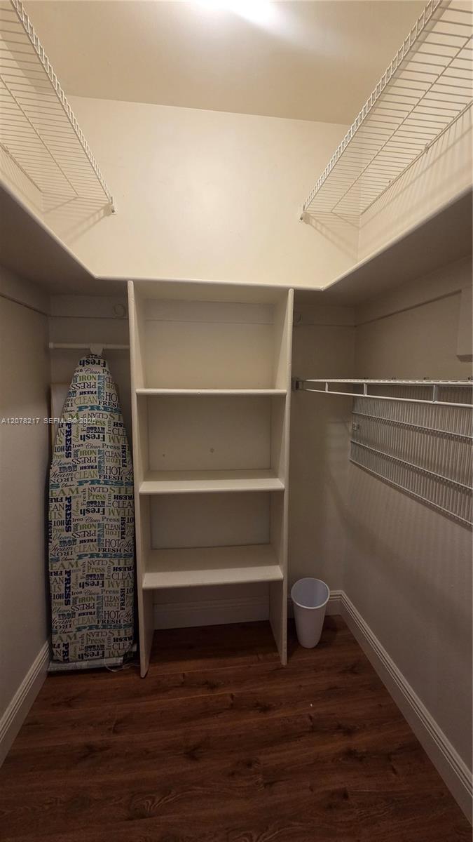 415 NE 2nd St # 105 — Photo 5