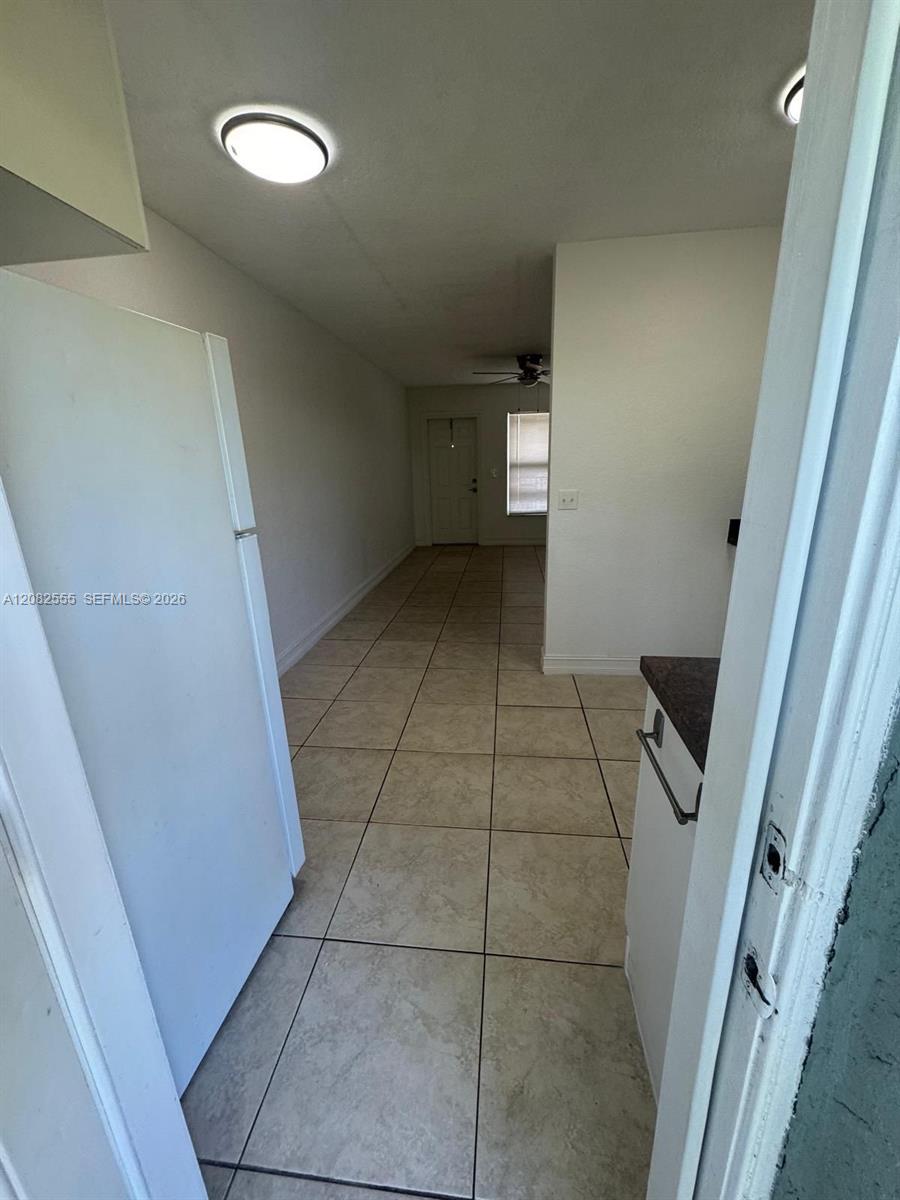 3260 NE 19th Ave # 15 — Photo 2