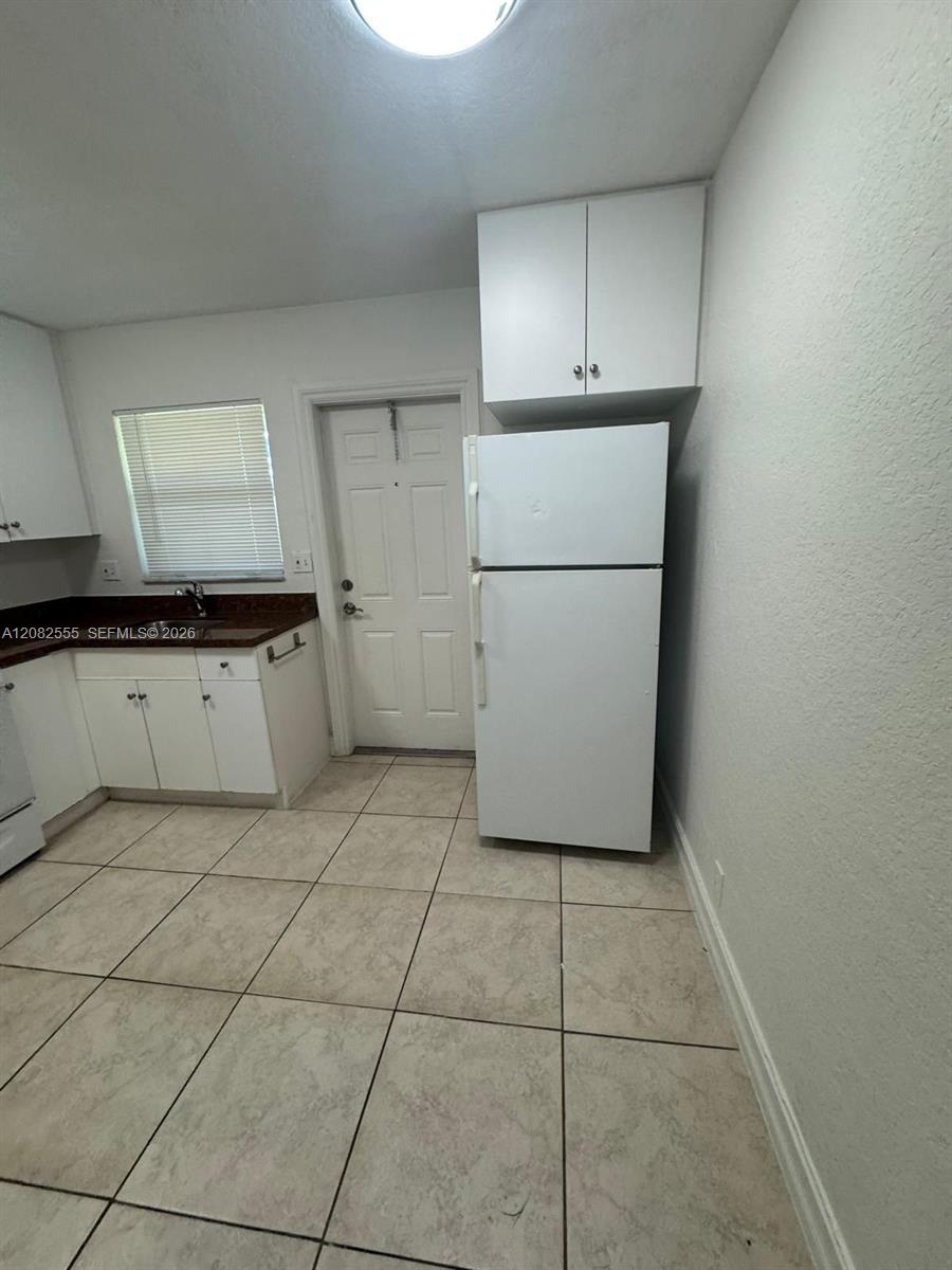3260 NE 19th Ave # 15 — Photo 5