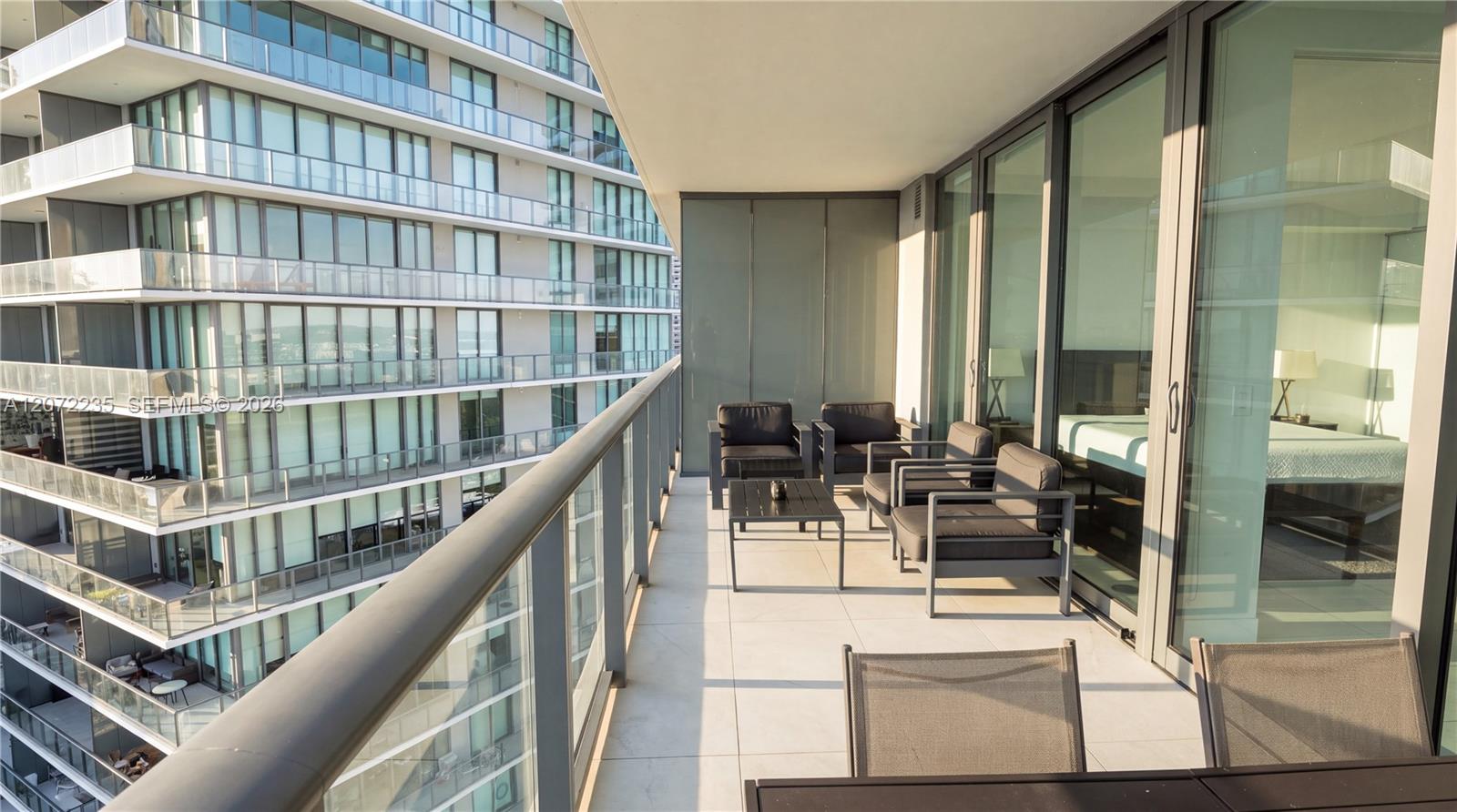 650 NE 32nd St # 1502 — Photo 3