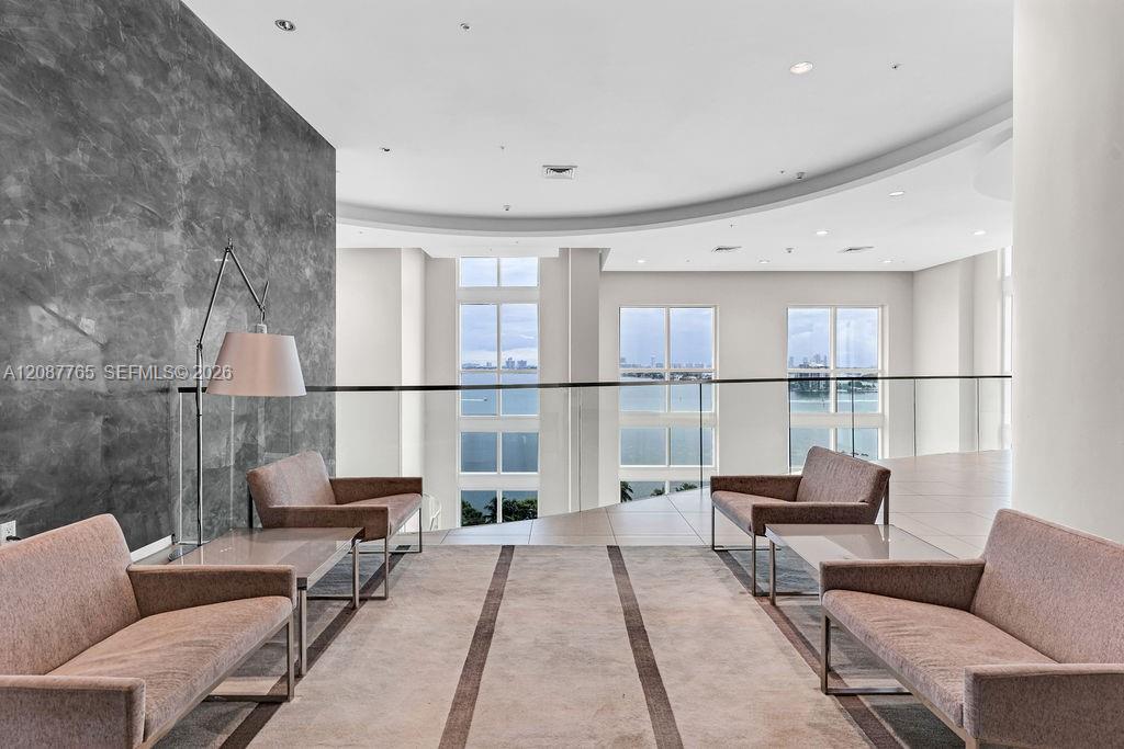 1900 N Bayshore Dr # 5103 — Photo 3