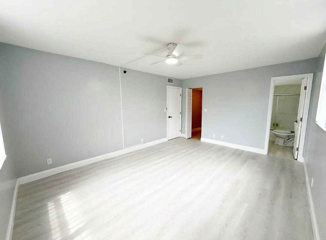 3300 W Rolling Hills Circle # 410 — Photo 5