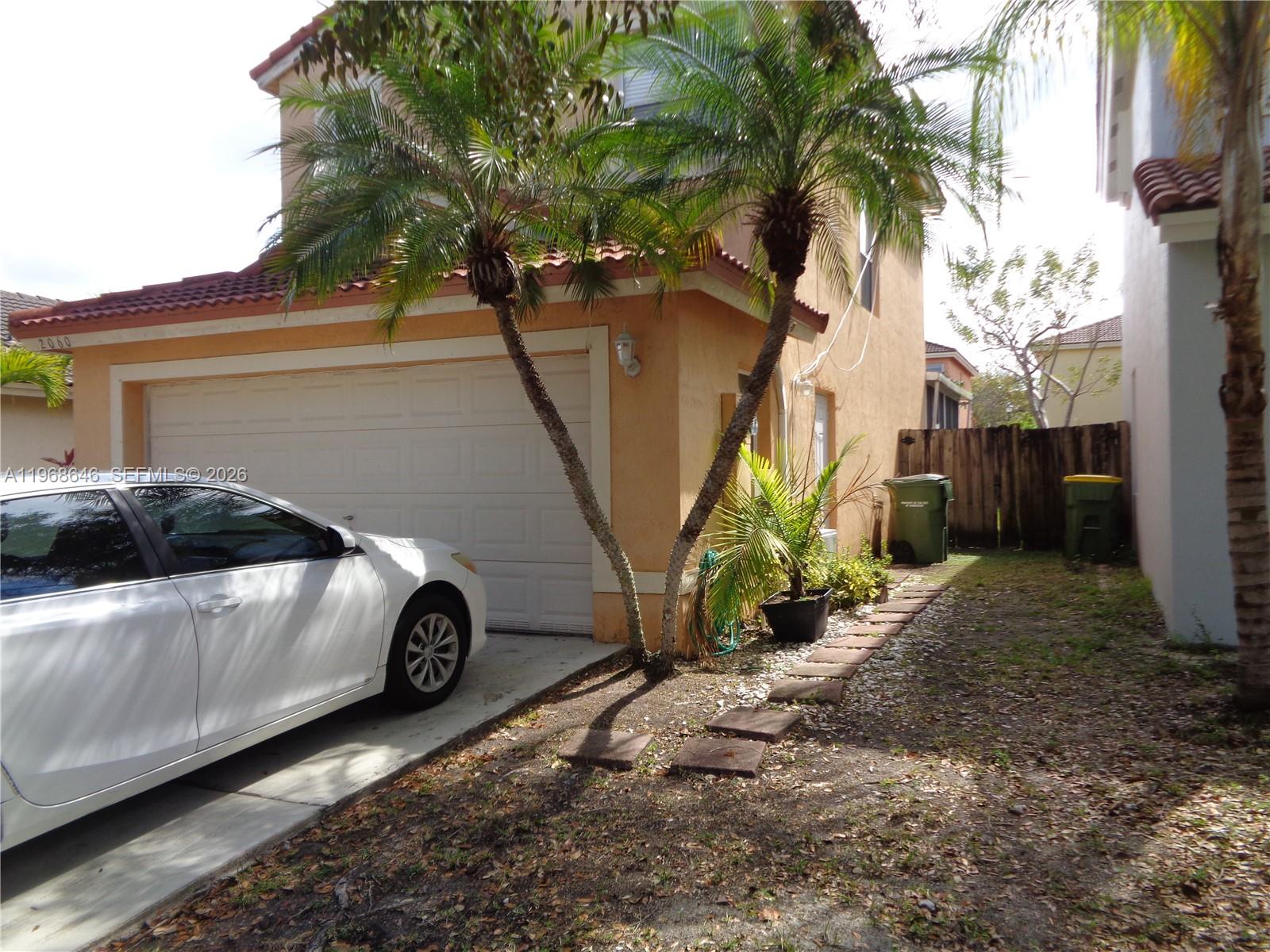 2060 SE 14th St — Photo 3
