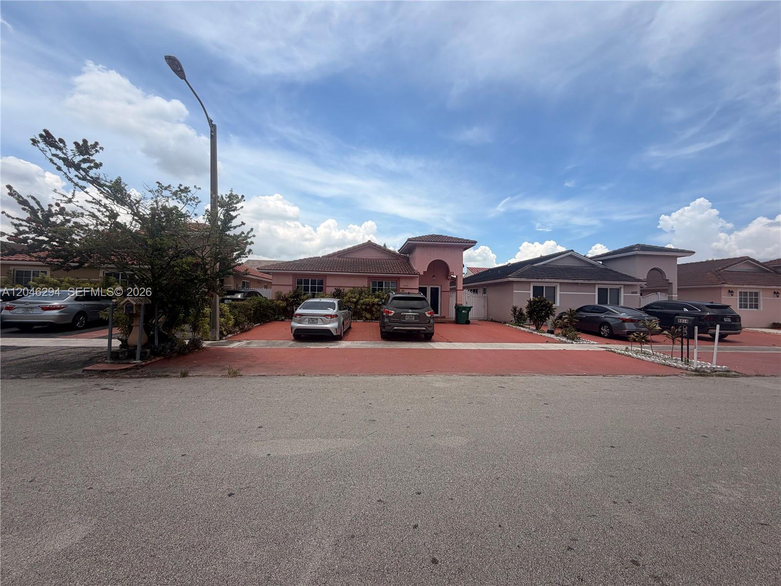 8814 NW 109th Ter, Hialeah Gardens FL 33018
