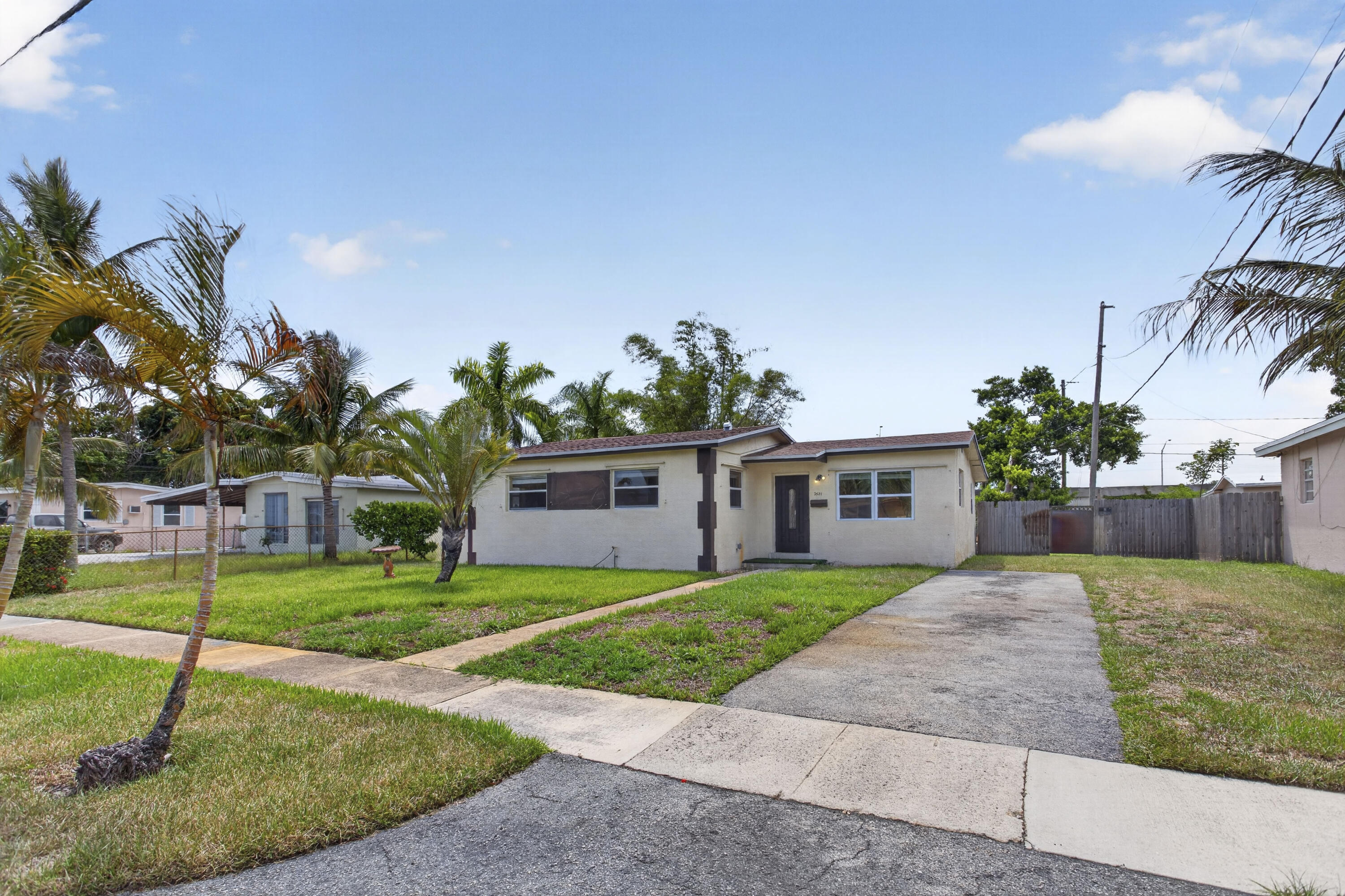 2681 NW 2nd Street, Boynton Beach FL 33435