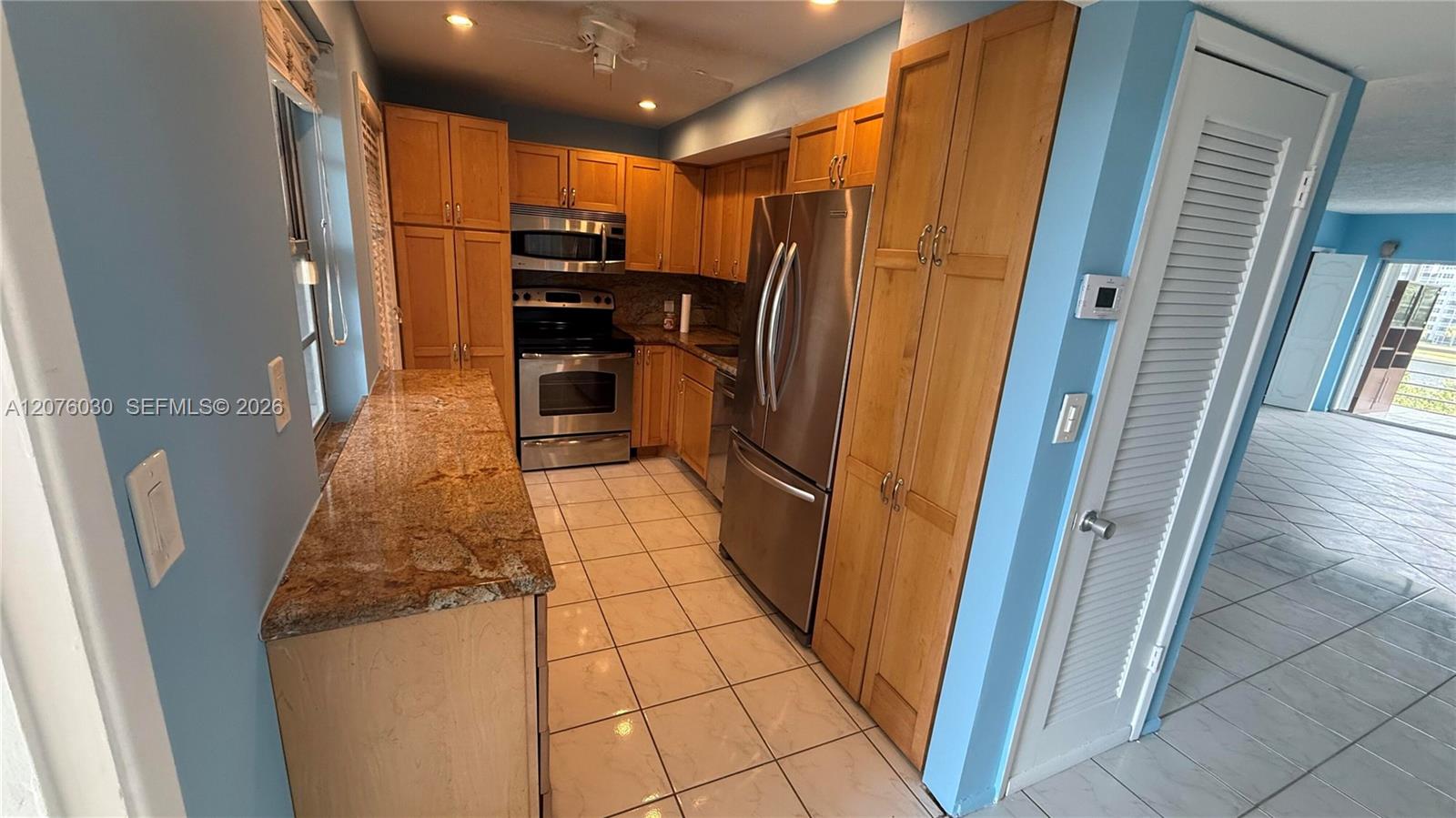 2751 N Palm Aire Dr # 502 — Photo 2