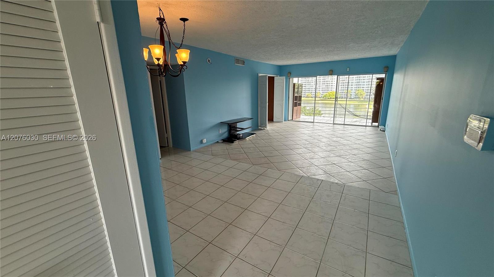 2751 N Palm Aire Dr # 502 — Photo 4