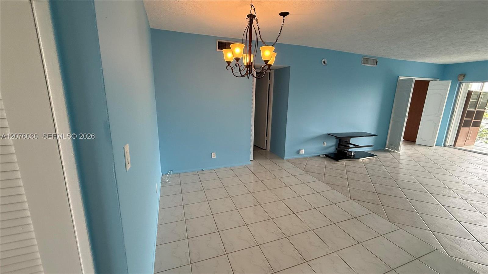 2751 N Palm Aire Dr # 502 — Photo 5
