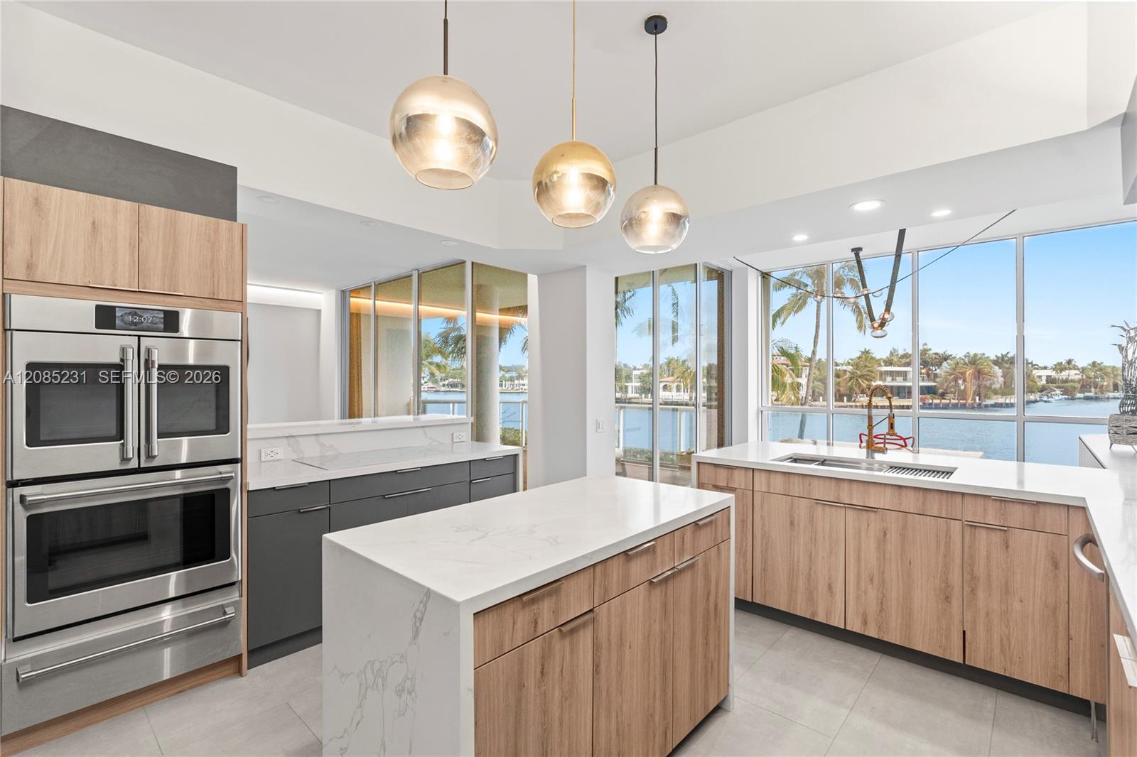 3801 NE 207th St # TH6, Aventura FL 33180