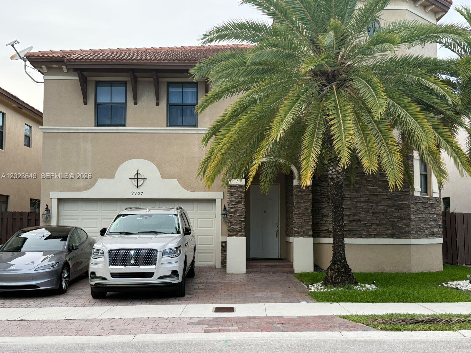 9907 NW 87th Ter, Doral FL 33178
