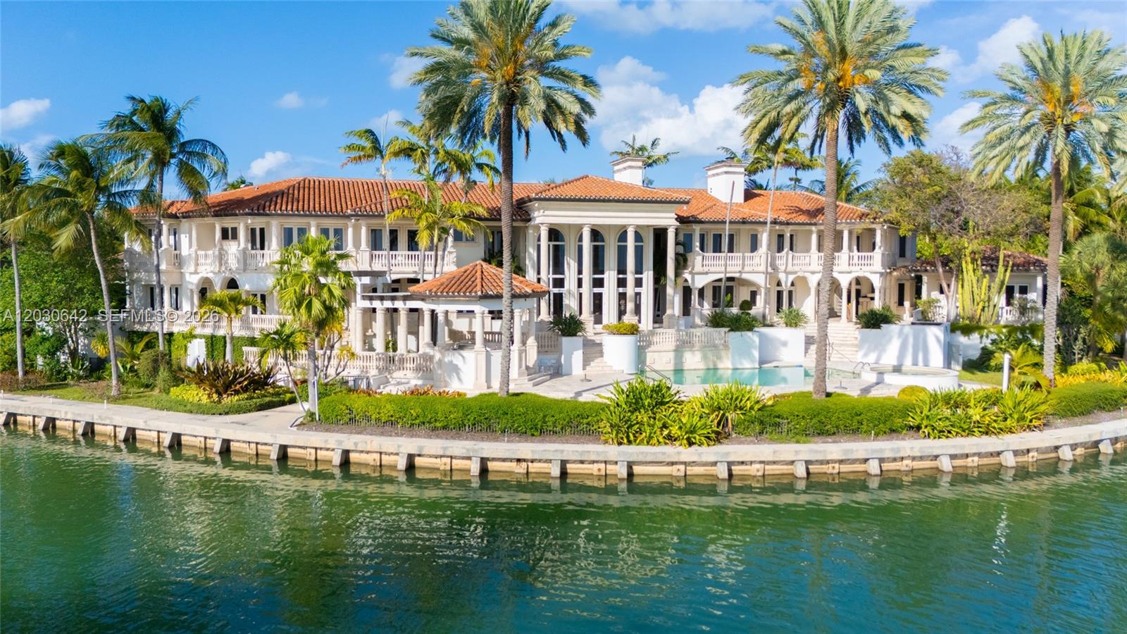 260 Cape Florida Dr — Photo 5