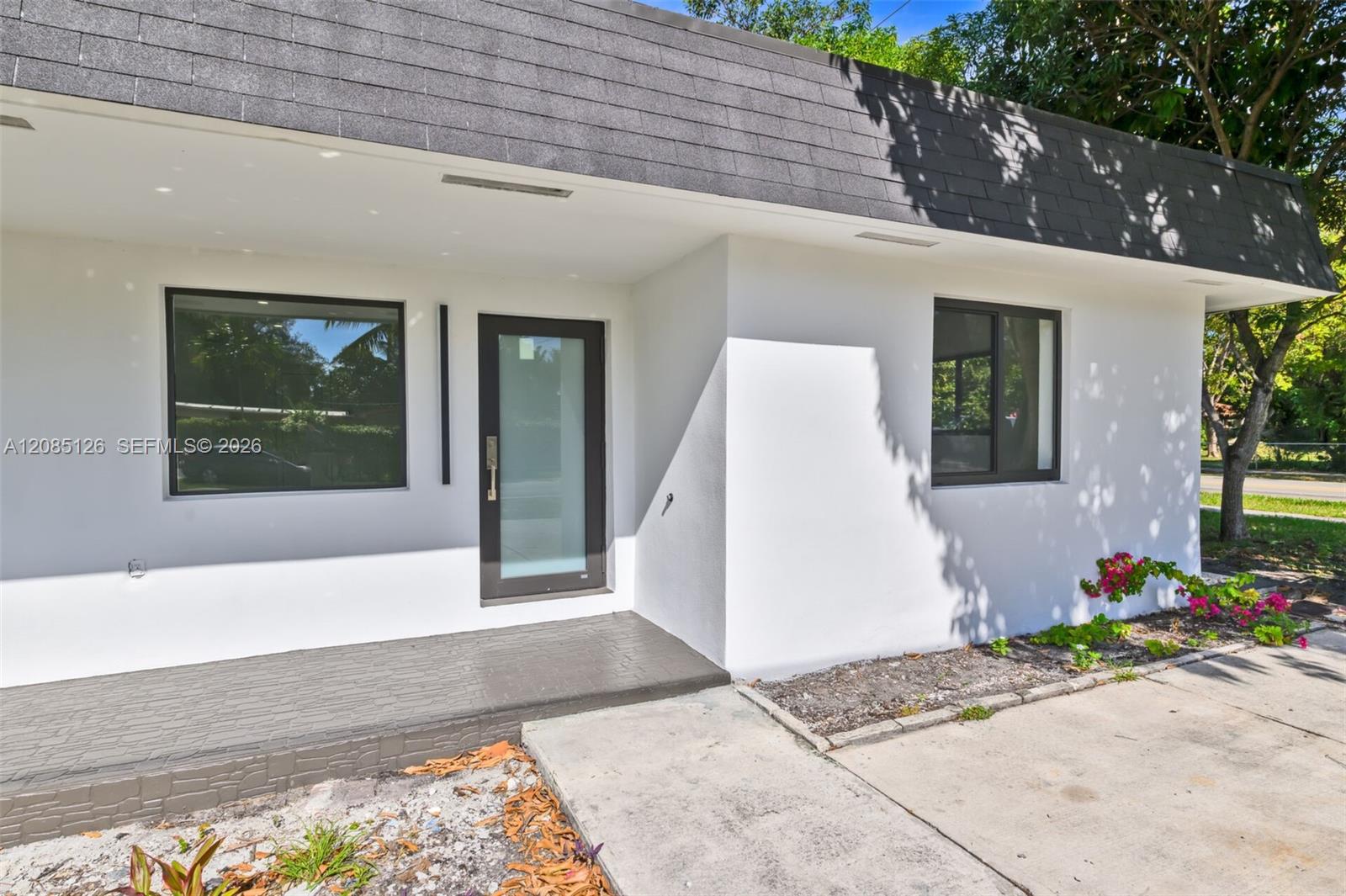 1597 NE 143rd St # 1595, North Miami FL 33161