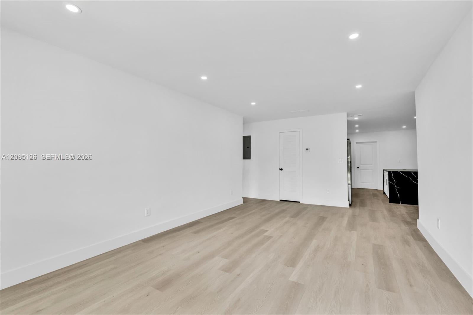 1597 NE 143rd St # 1595 — Photo 3